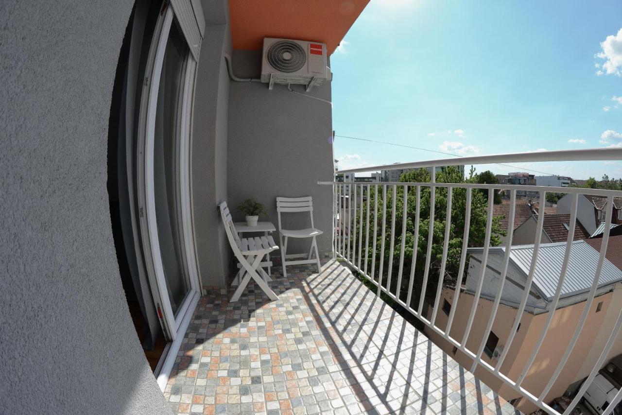 Apartment Dobraya Grey Novi Sad Exterior photo