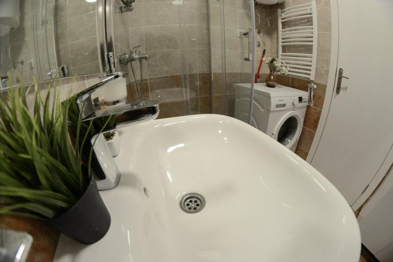 Apartment Dobraya Grey Novi Sad Exterior photo